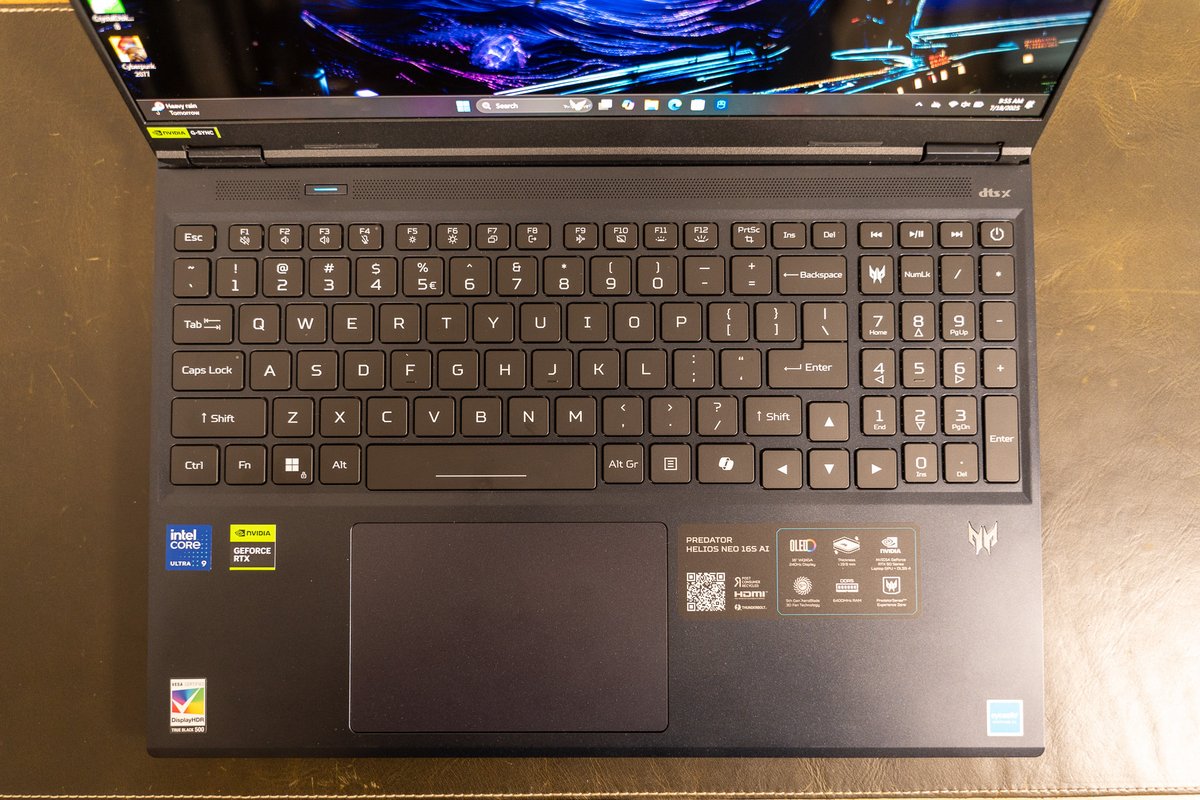 Le clavier est complet et excellent. © Clubic