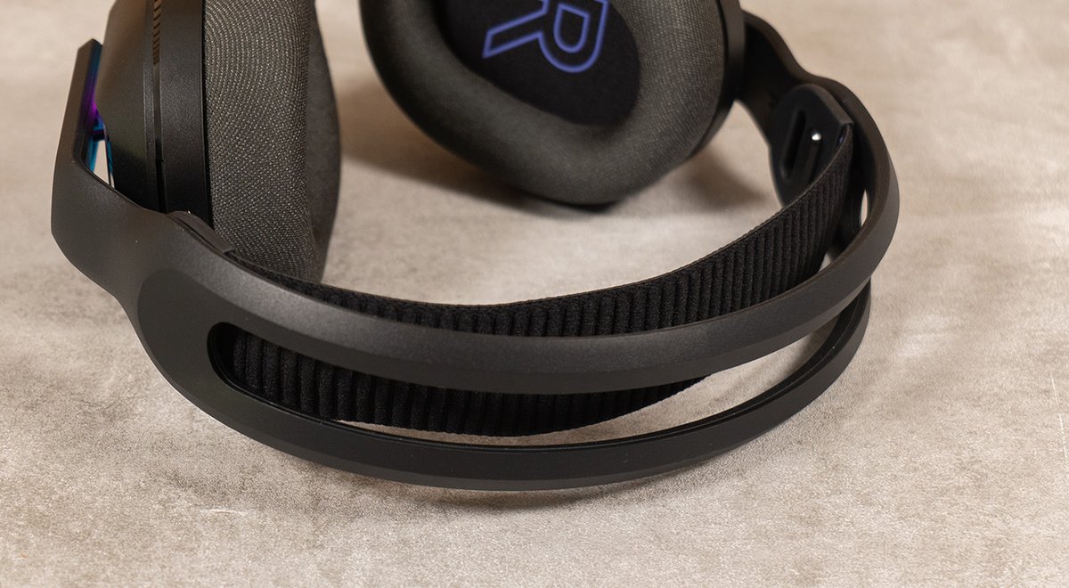 L'arceau extrudé permet de réduire le poids du casque - © Charles Gouin-Peyrot pour Clubic