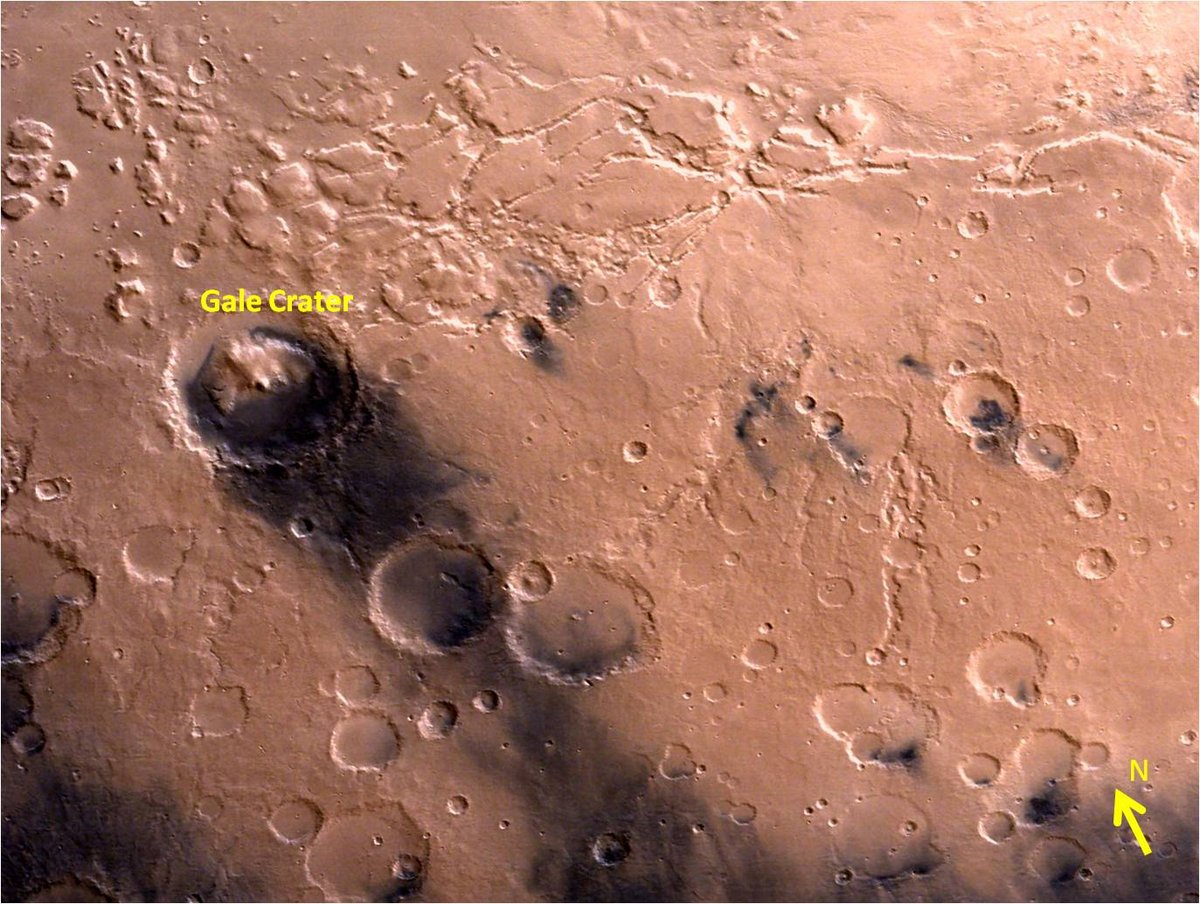 À l'arrivée de MOM (dont voici l'une des photos), le rover Curiosity est déjà en train d'étudier la surface dans le Nord-Ouest du cratère de Gale © ISRO