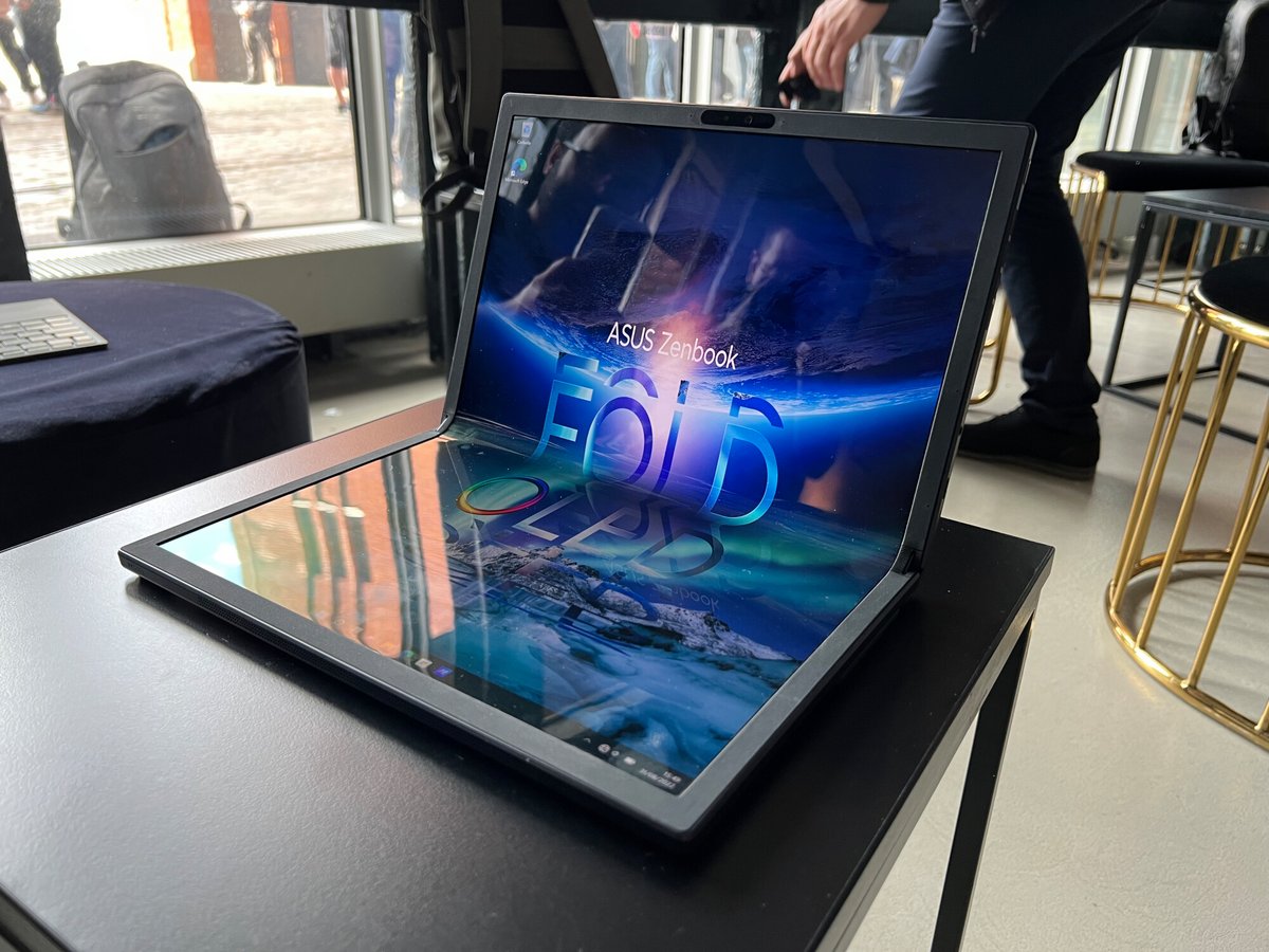 zenbook 17 fold oled