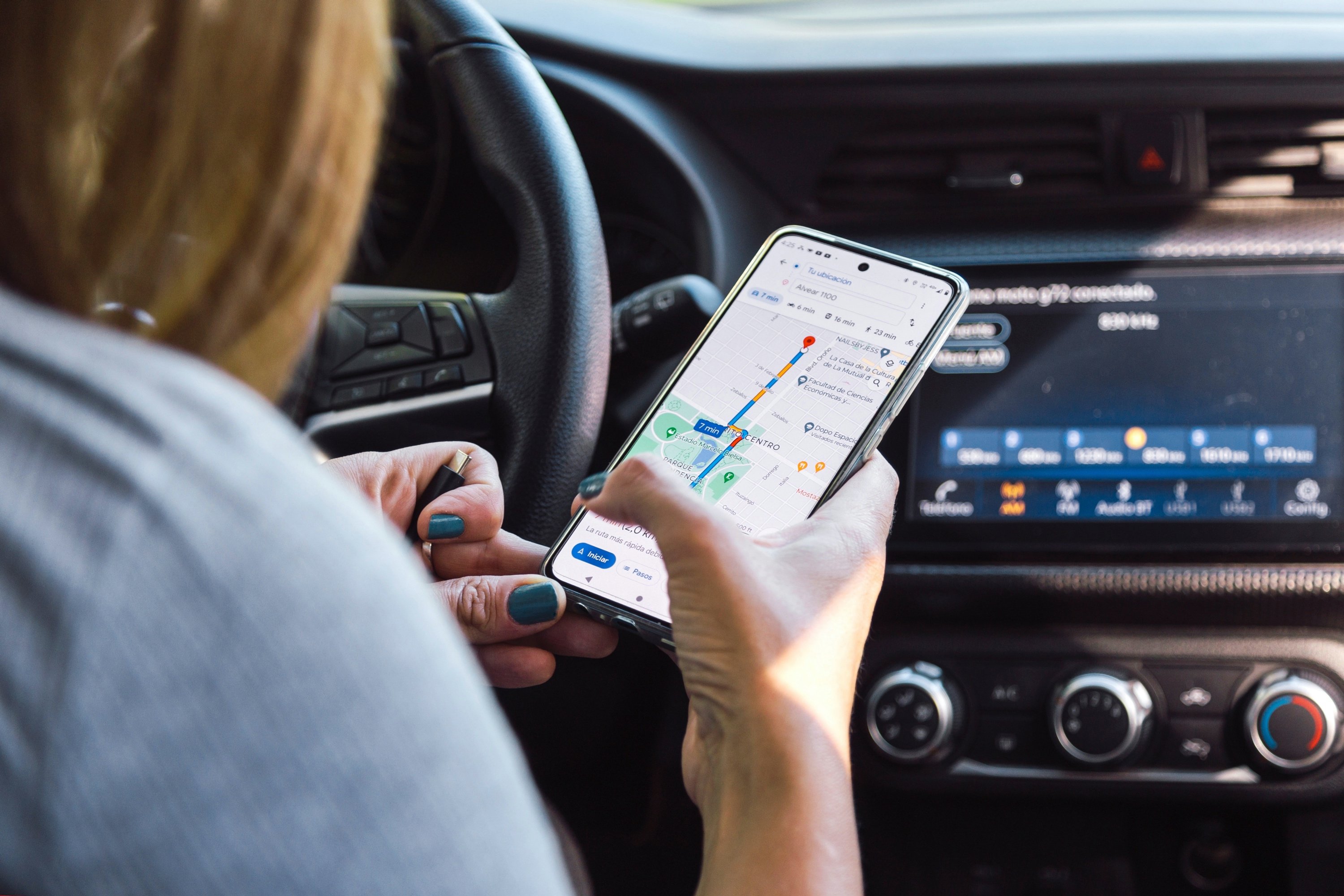 Google Maps va faciliter la vie des conducteurs de voiture électrique © Alex Photos Stock / Shutterstock