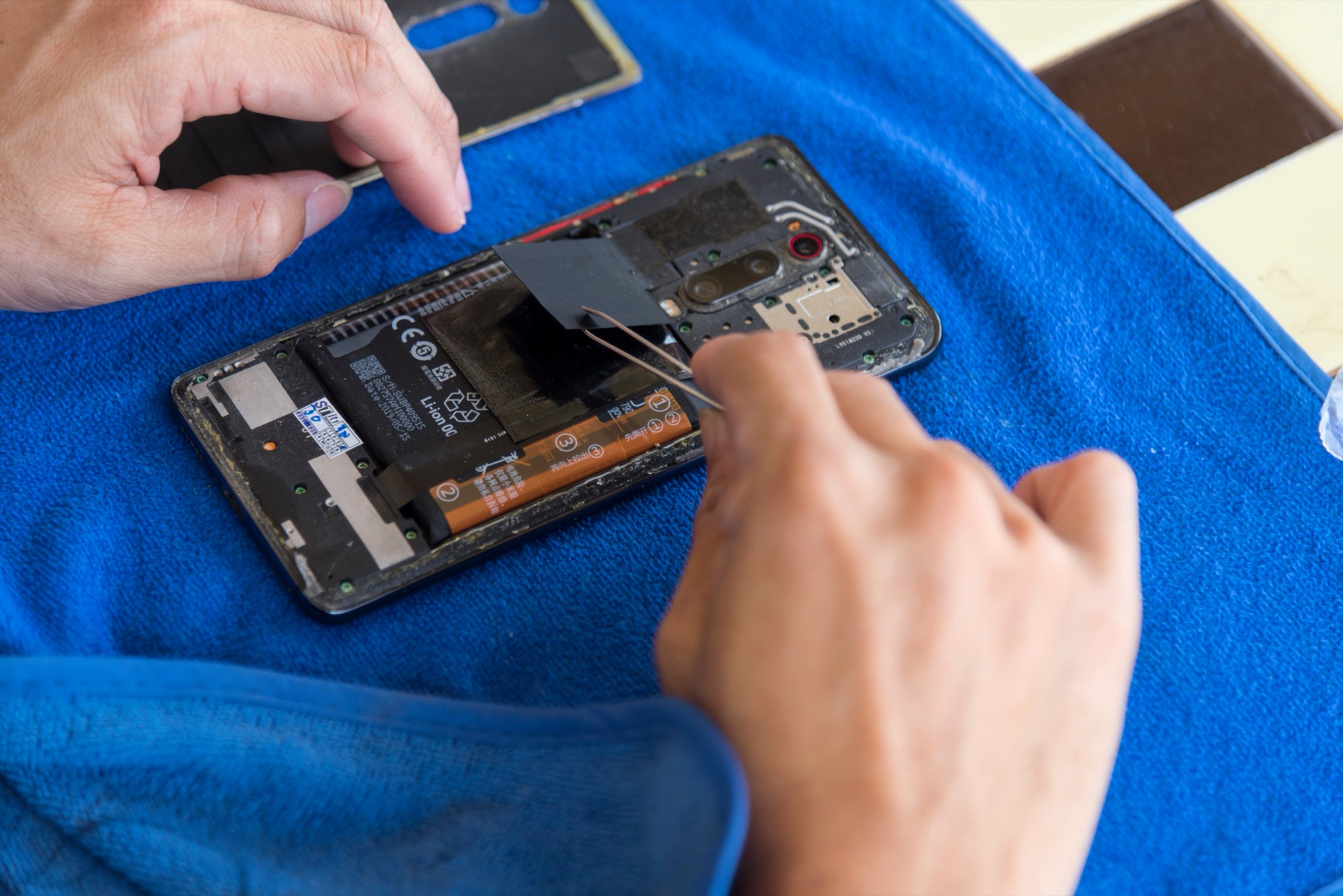 Dès 2027, les batteries amovibles seront obligatoires, mais pas pour votre smartphone ©Shutterstock 