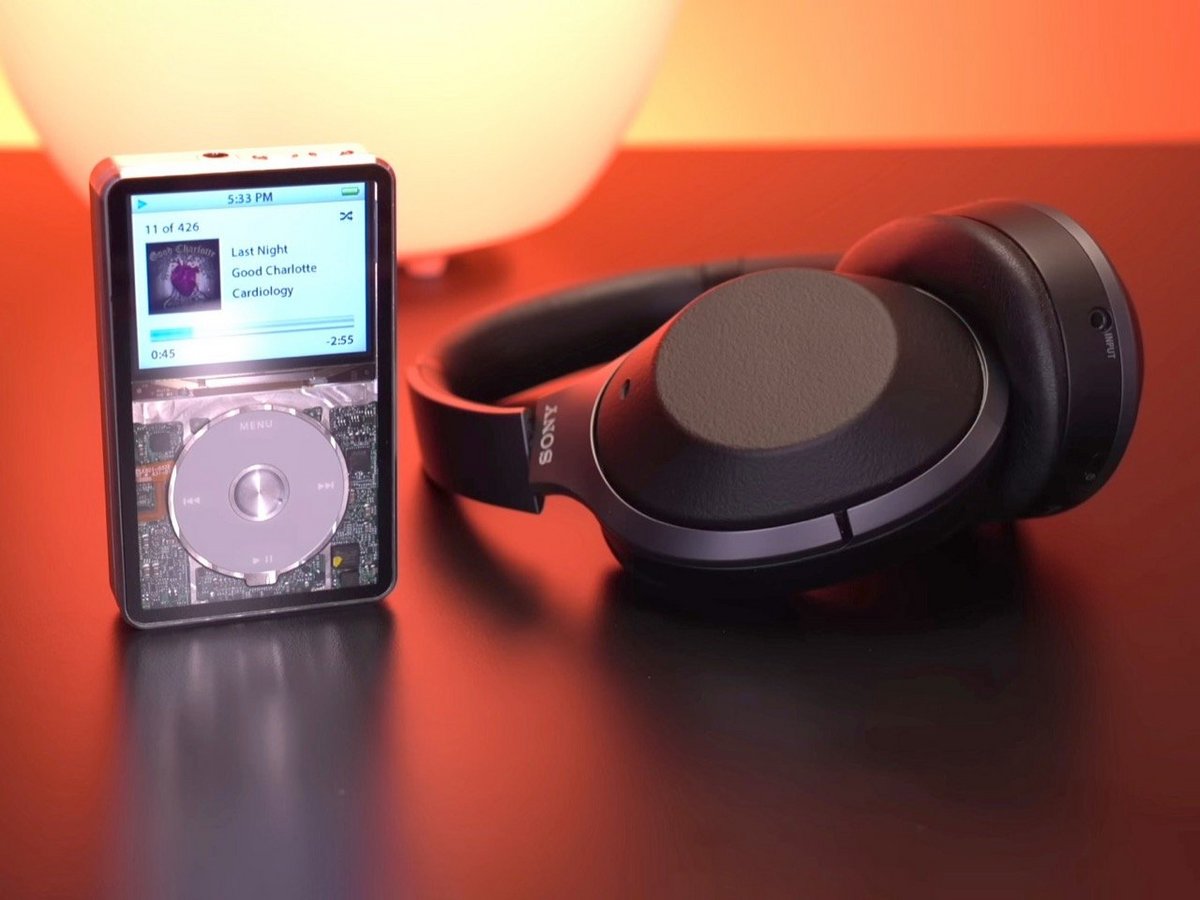 L'appairage se fait sans encombre avec des périphériques Bluetooth modernes. © Macho Nacho Productions/YouTube