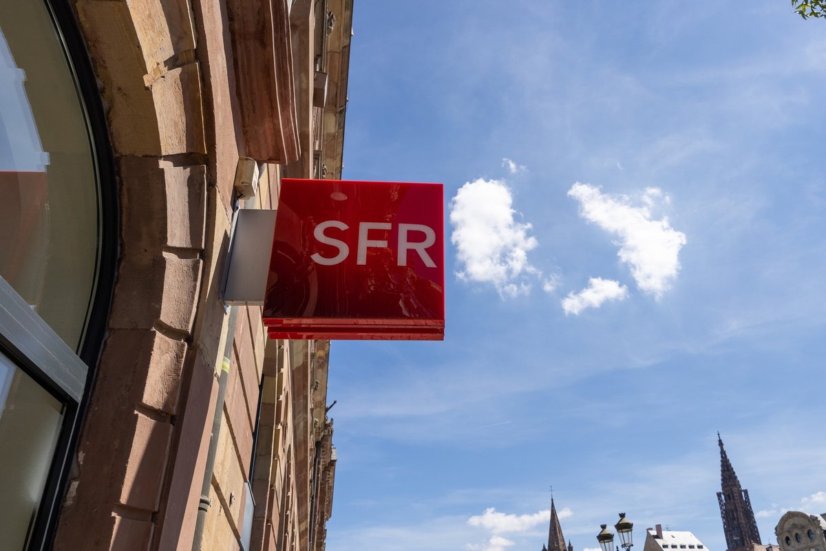 SFR travaille avec Starlink © Pixavril / Shutterstock.com