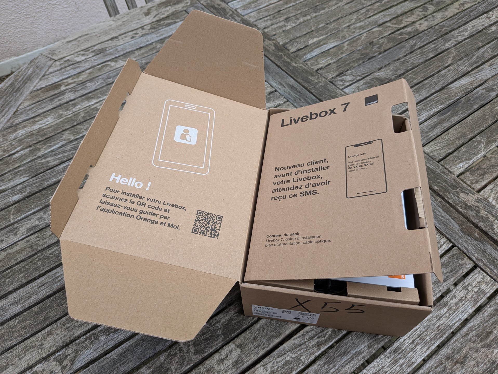 L'ouverture de l'éco-emballage. ©Nicolas Guyot pour Clubic