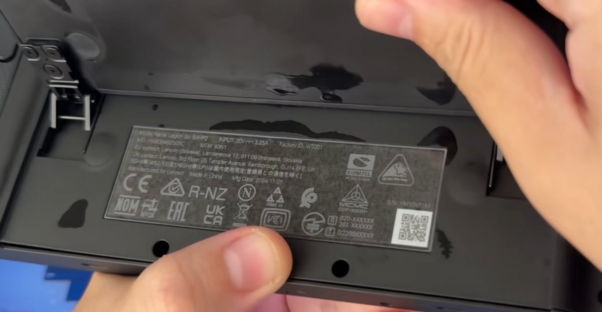 Espérons que sur les consoles finales, Lenovo pourra augmenter un peu la batterie (ici, 74 Wh). ©VideoCardz