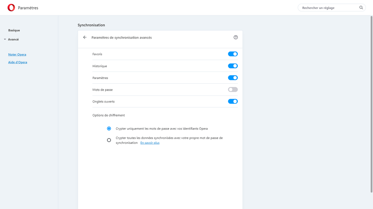 Vous pouvez choisir que synchroniser sur Opera.
