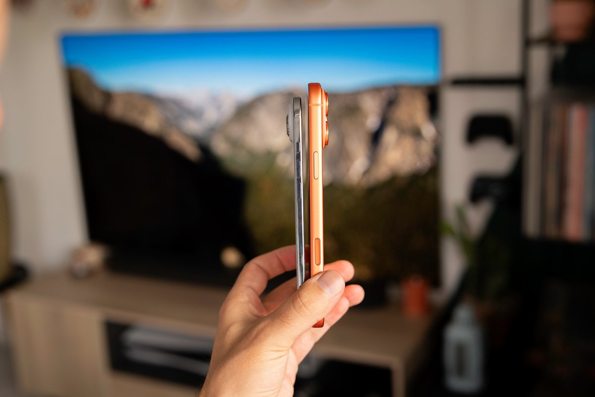 L'iPhone Air et l'iPhone 17 Pro Max. © Pierre Crochart pour Clubic.com