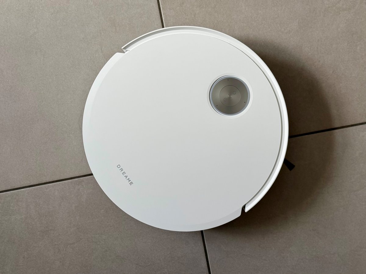 Sobre, avec son capteur LiDAR rétractable, mais pas vraiment très fin ©Mathieu Grumiaux pour Clubic