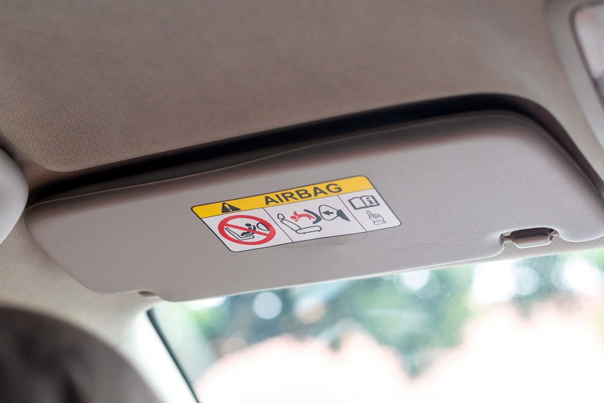 Certains constructeurs français ont été malins pour ne pas tomber dans le piège de l'airbag Takata © fadfebrian / Shutterstock