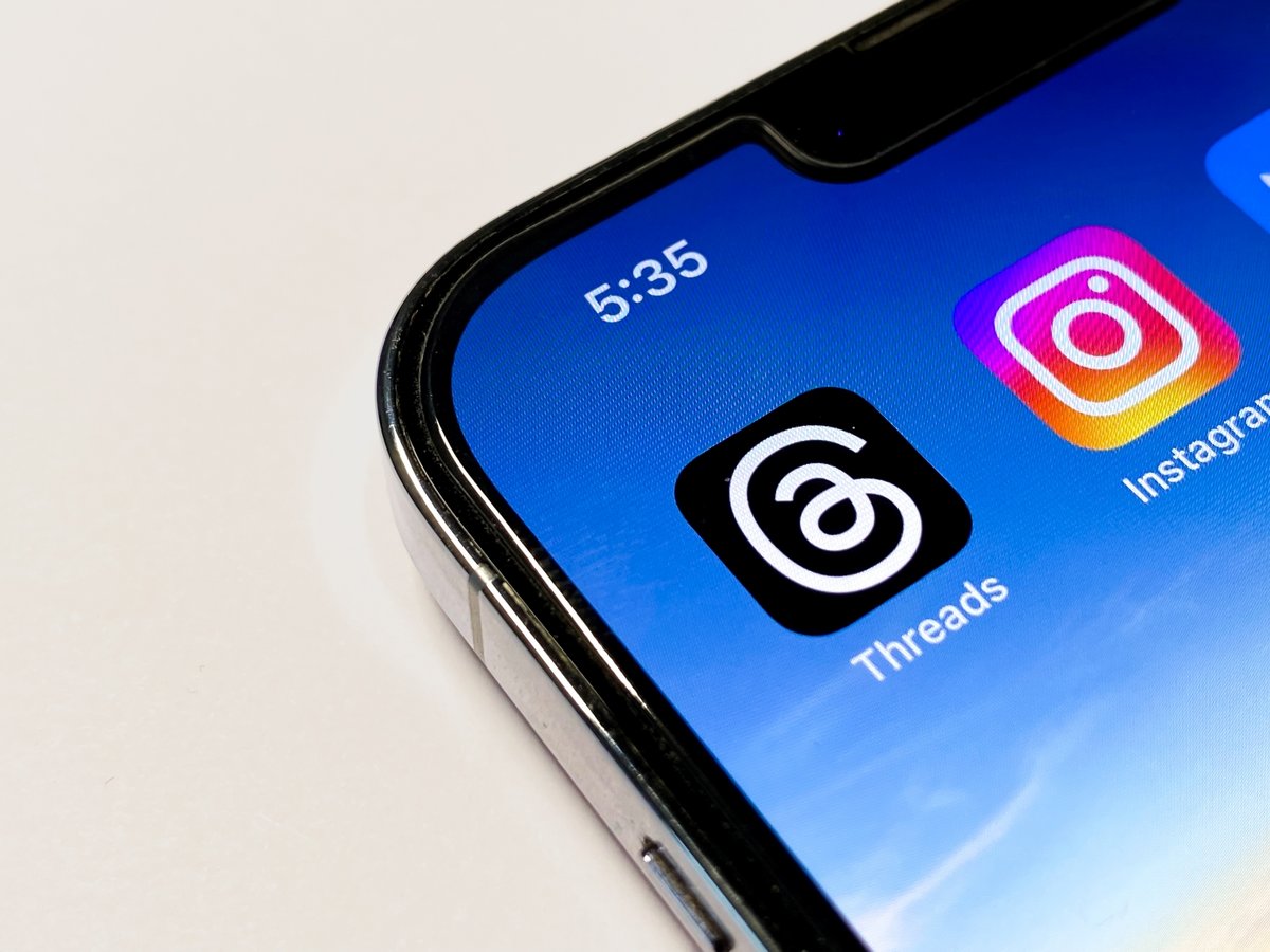 Les applications Threads et Instagram apparaissent sur l'écran © Adrian Tusar / Shutterstock