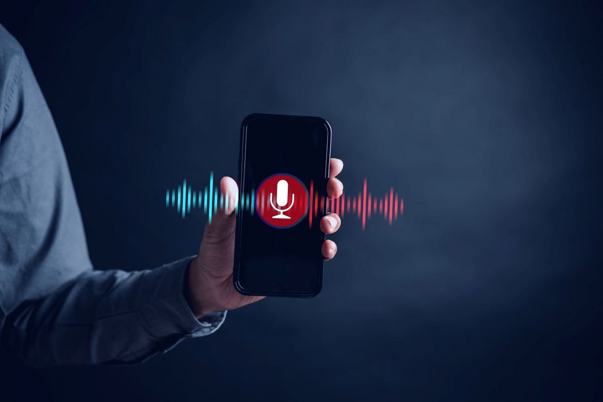 "Active Listening" utilise l'IA pour nous espionner à travers le micro de notre mobile © MMD Creative / Shutterstock 