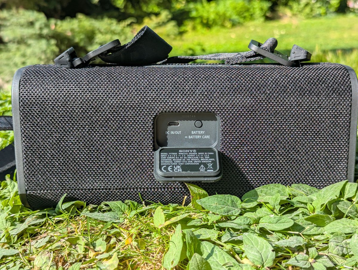  Connectivité, morne plaine. L'appareil ne dispose que d'un port USB-C, pour la charge ainsi que la fonction batterie externe©Guillaume Fourcadier pour Clubic
