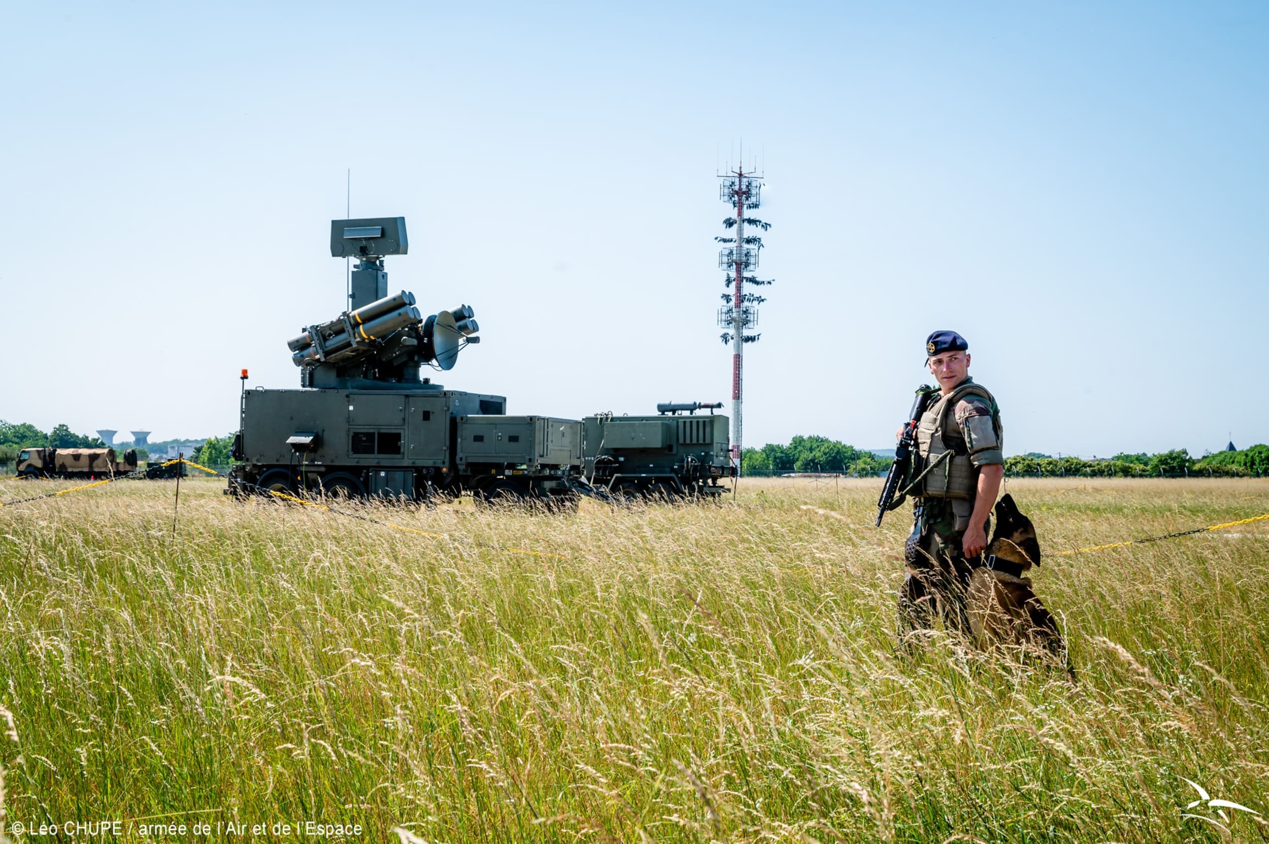 Un Crotale NG, déployé lors du Salon du Bourget il y a quelques semaines. © Léo Chupé / Armée de l'Air et de l'Espace 