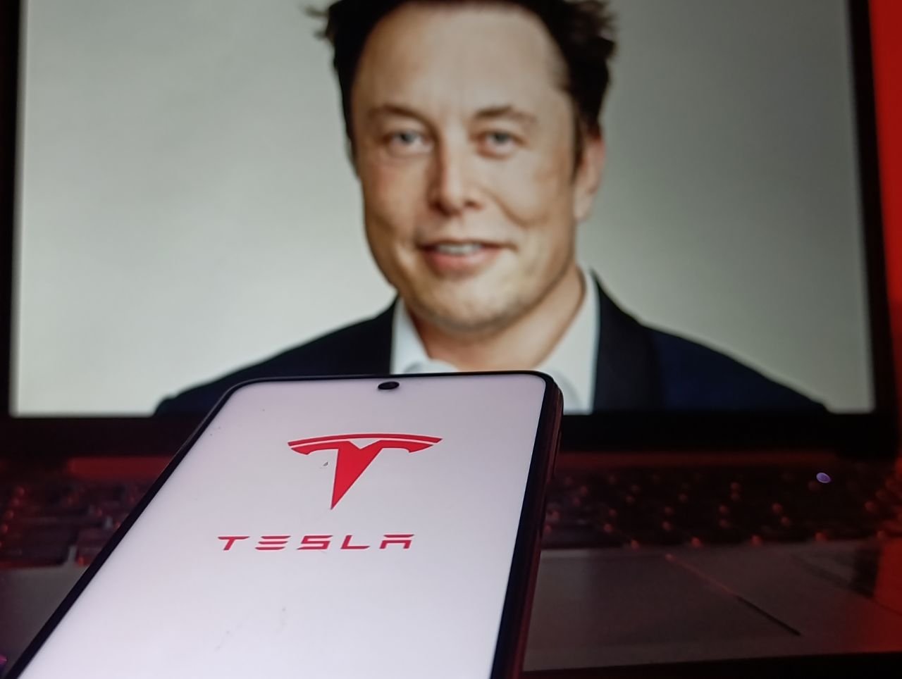 Elon Musk mise gros sur son service de robotaxis. ©RKY Photo / Shutterstock