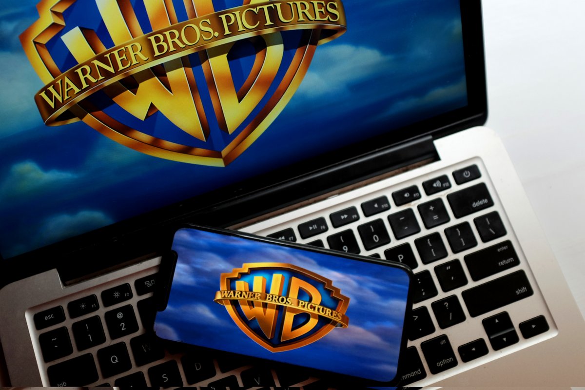 Warner Bros. met une trentaine de films à disposition sur YouTube © DANIEL CONSTANTE / Shutterstock