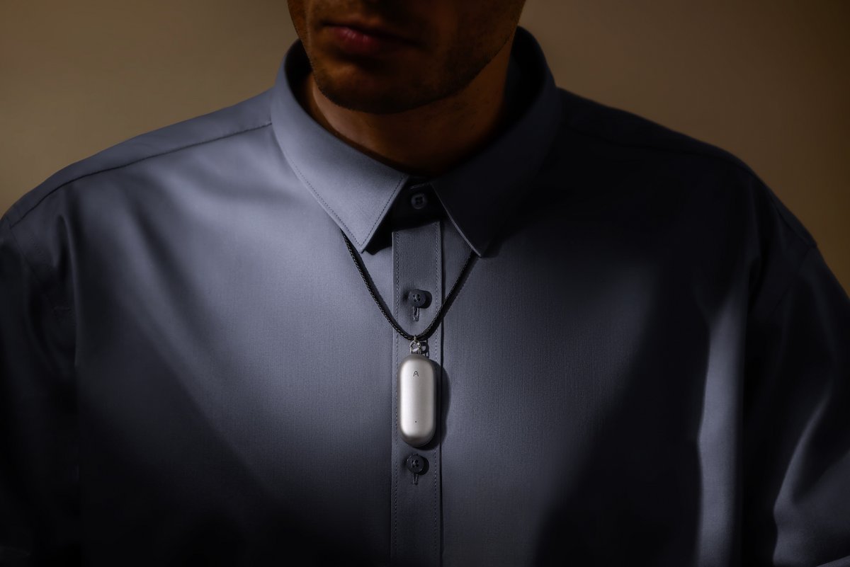 Plaud NotePin est la version wearable de Plaud Note © Plaud