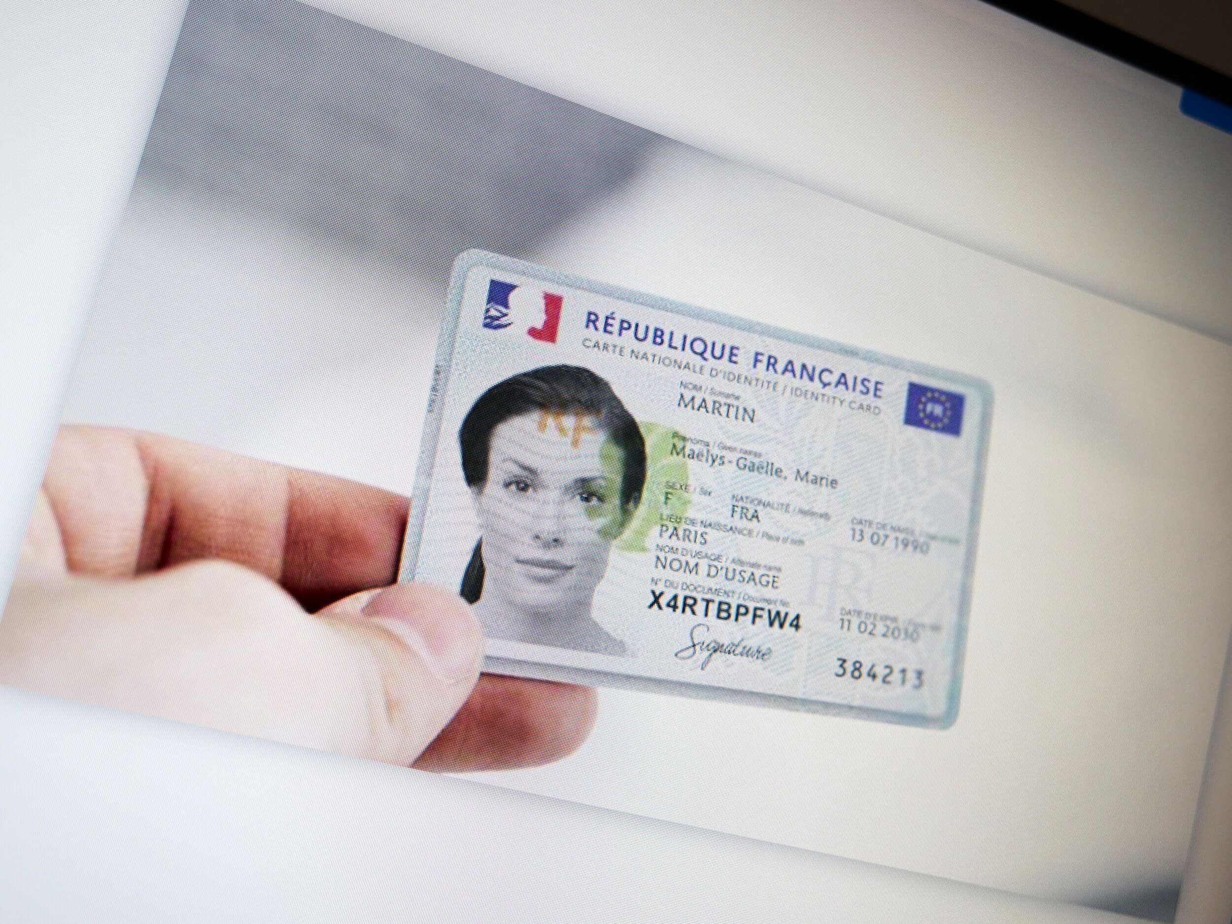 Un aperçu du site internet de fraude à la carte nationale d'identité © Alexandre Boero / Clubic