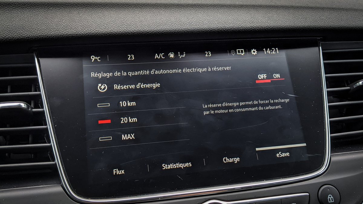 Un mode permet de forcer la recharge de la batterie. Cela peut s'avérer intéressant à vitesse stabilisée sur autoroute. D-Nogueira pour Clubic