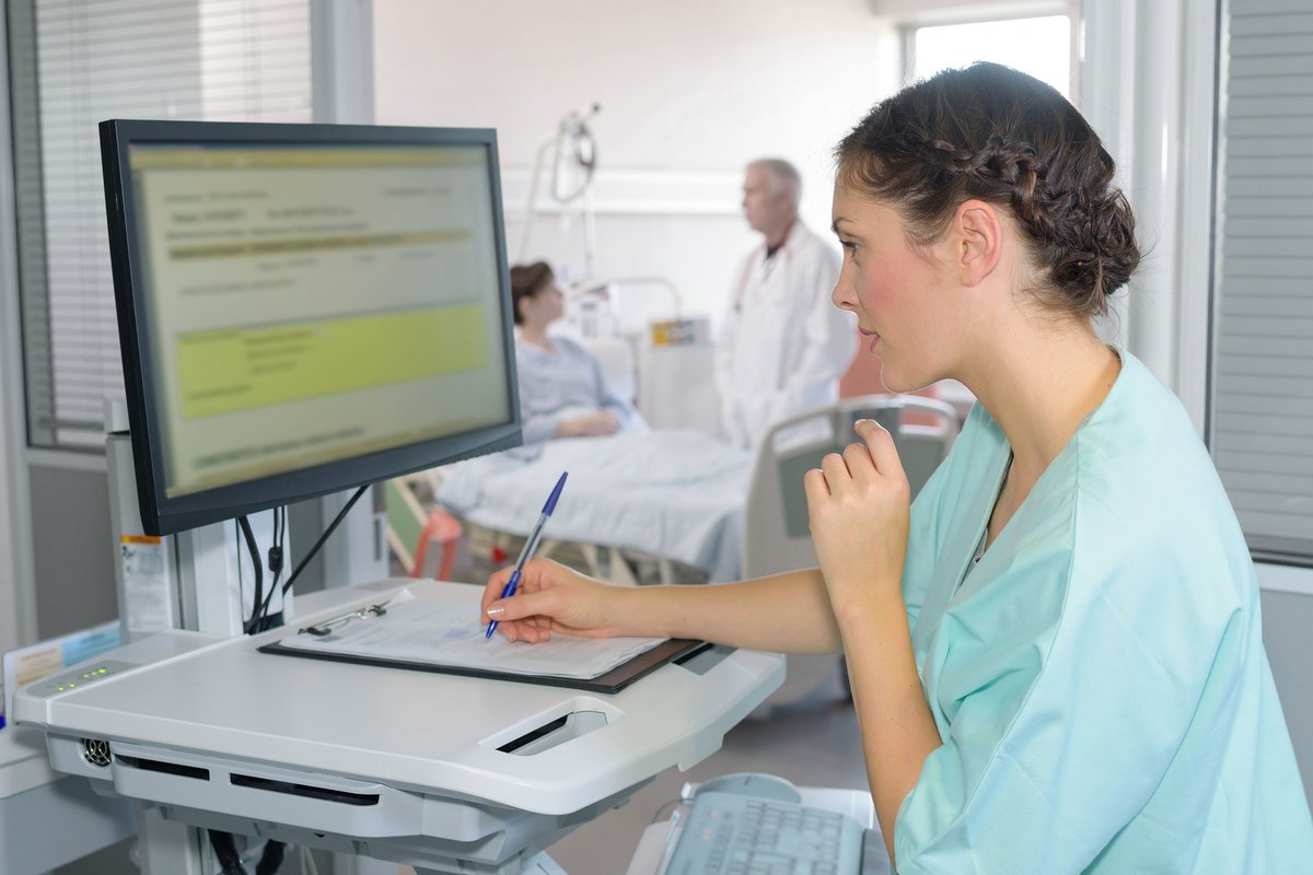 Le centre hospitalier de Cannes fonctionne en mode "dégradé" à la suite de la cyberattaque du mardi 16 avril 2024 © ALPA PROD / Shutterstock