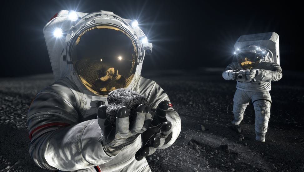 Les scaphandres de ces jolis visuels ne sont pas nécessairement ceux qui seront amenés sur la Lune ! © NASA
