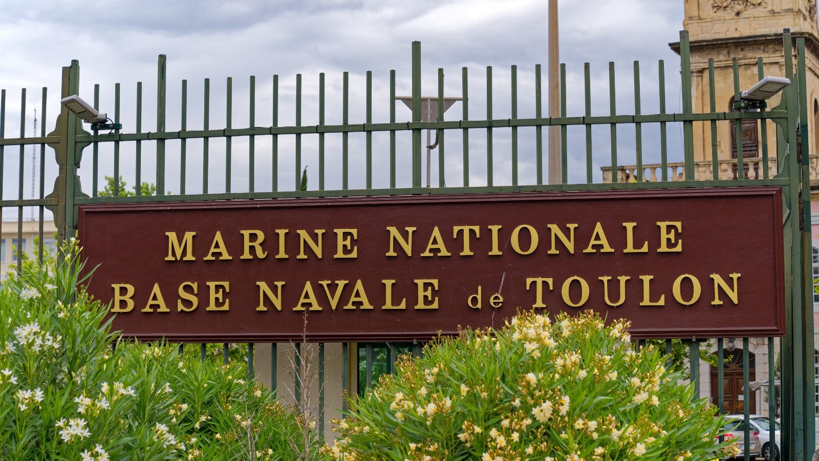 La préfecture maritime a confirmé ces survols, et le parquet de Toulon a ouvert une enquête judiciaire - ©Michael Derrer Fuchs / Shutterstock