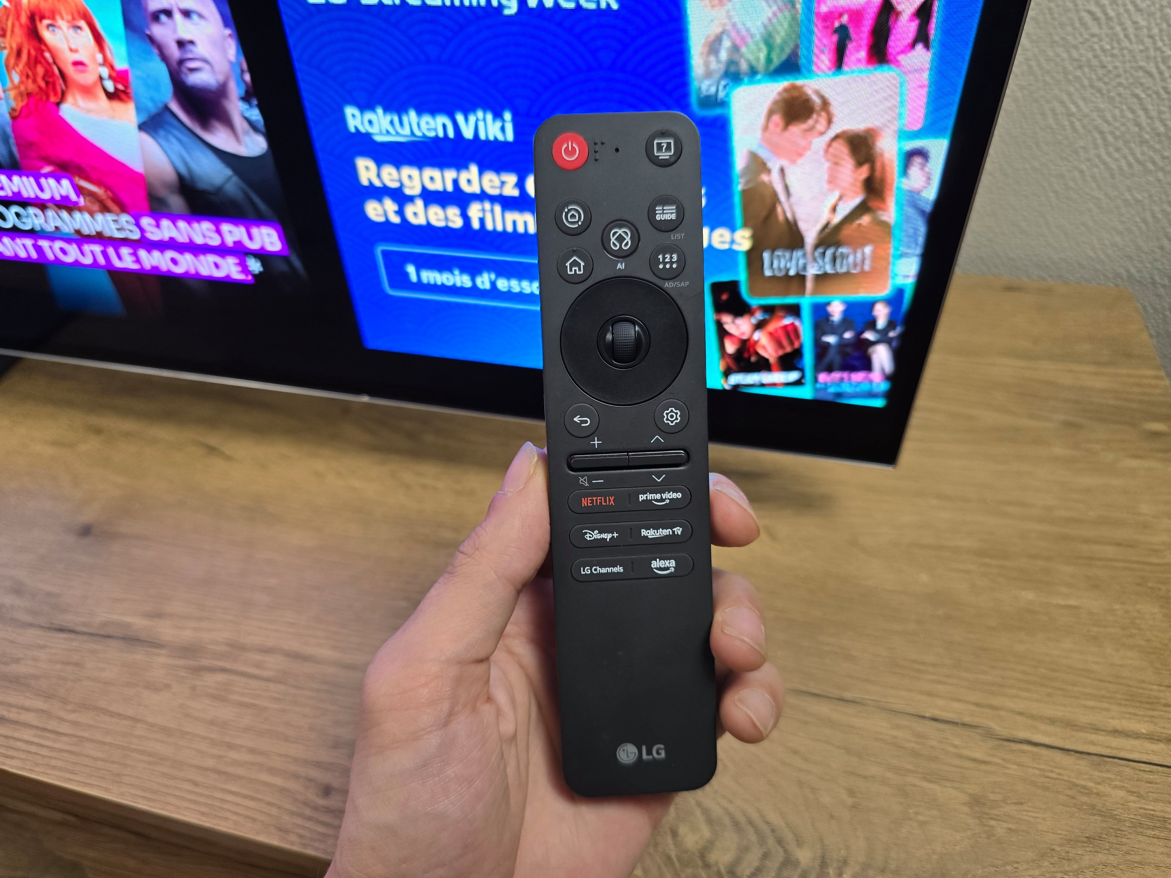 La télécommande du téléviseur LG OLED G5. © Matthieu Legouge