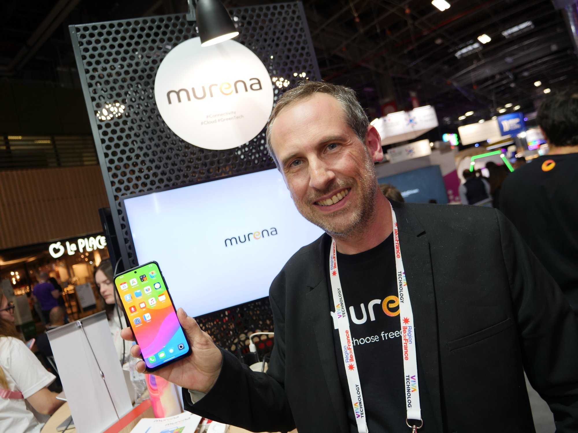 Gaël Duval, avec le Murena 2 en main © Alexandre Boero / Clubic