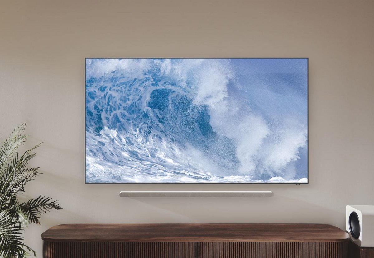 Avec les QN800C et QN900C, le Samsung Neo QLED QN700C représente l'offre Premium de téléviseurs QLED de Samsung pour 2023 