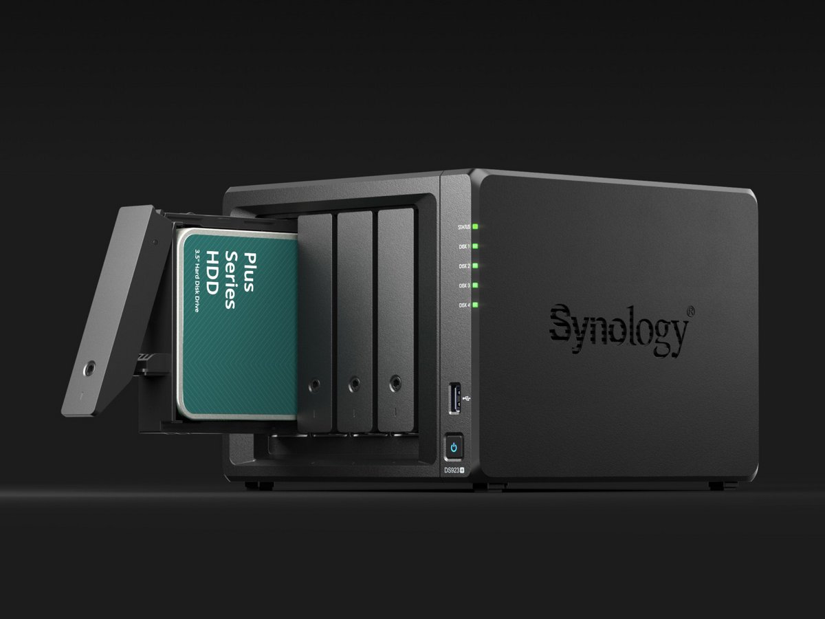 Fiables et réactifs, les disques durs HAT3300 sont parfaitement adaptés aux NAS. © Synology