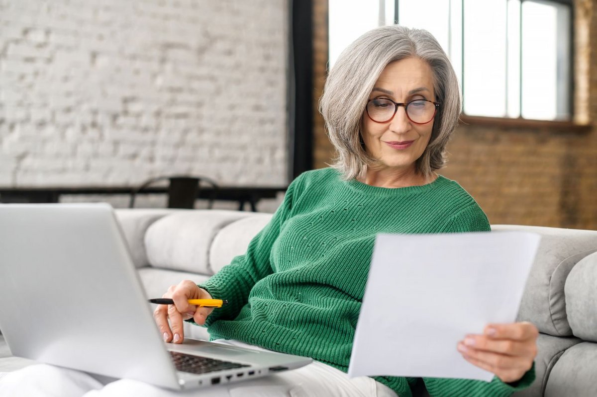 L'IA aide les enseignants à noter les copies de leurs élèves - ©Face Stock / Shutterstock