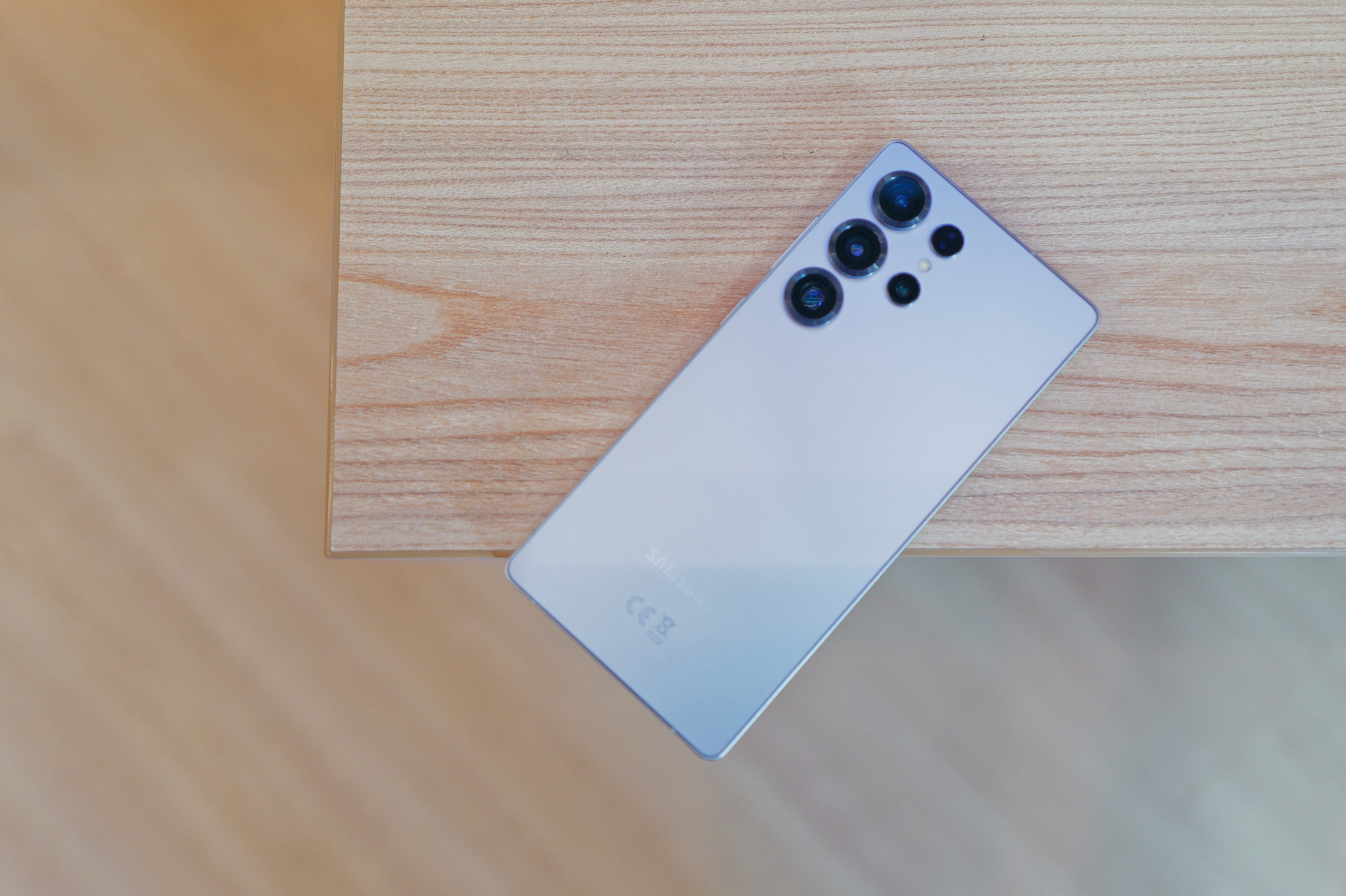 La fonction Privacy Display du Galaxy S26 Ultra se dévoile avec un peu d'avance. © Marc Mitrani pour Clubic