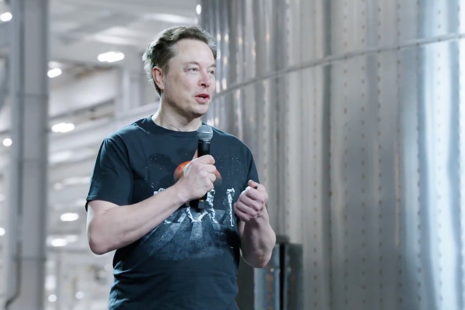 Elon Musk lors de son discours, à Boca Chica dans le Texas. ©SpaceX