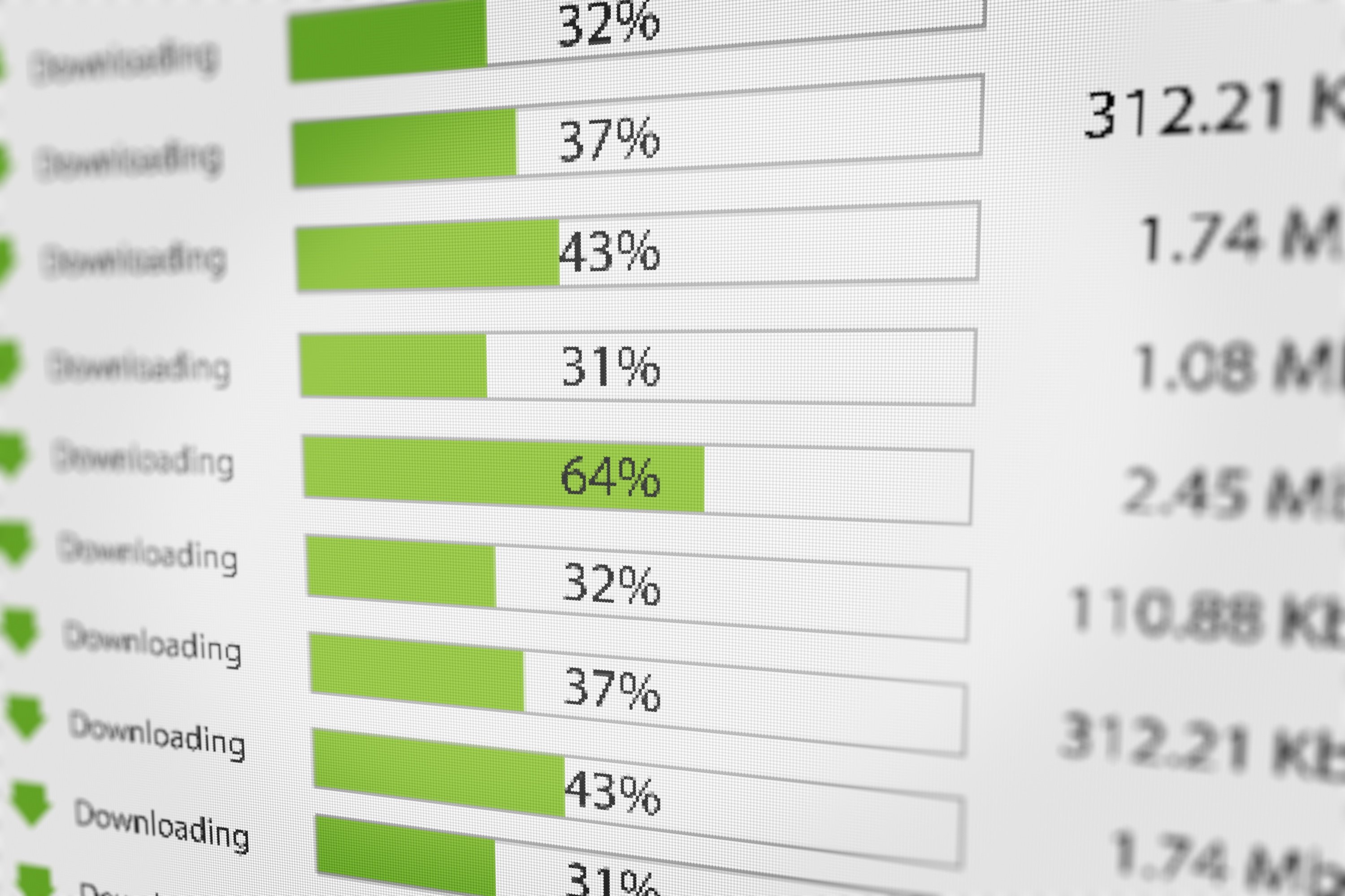 Le téléchargement illégal est en augmentation depuis plusieurs mois en Europe © ninefotostudio / Shutterstock