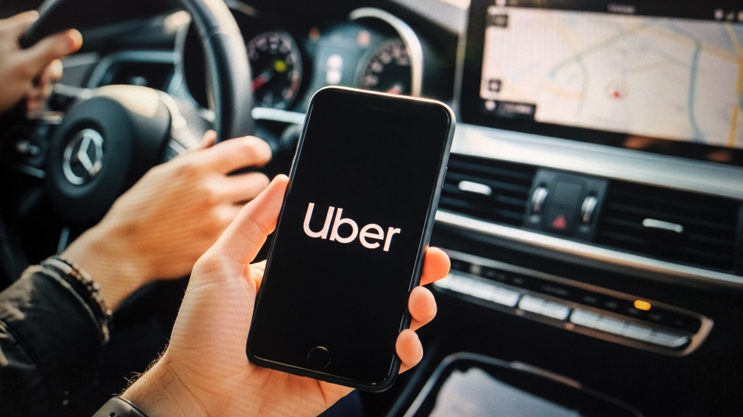 Uber déploie deux nouvelles fonctionnalités de sécurité pour les passagers. © Mijansk786 / Shutterstock.com