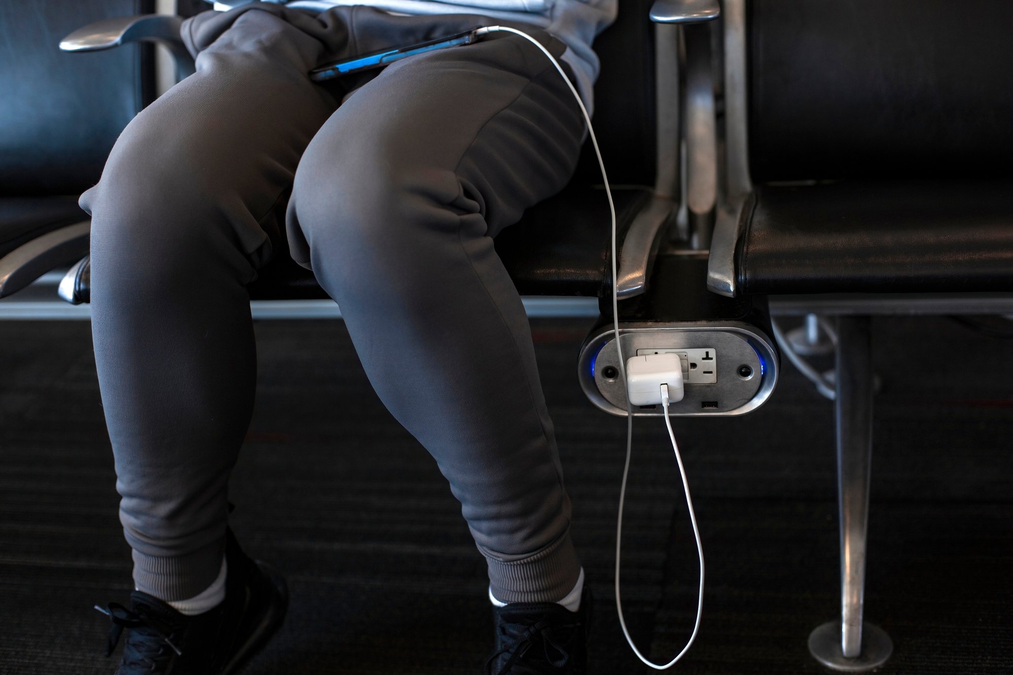 La DGSI donne de précieux conseils pour ne pas se faire piéger à l'étranger et au retour en France. © Brocreative / Shutterstock