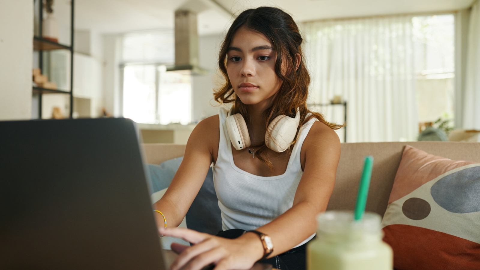 La cybersécurité des plus jeunes s'incarne par la fonctionnalité Social Media Monitoring chez Norton.