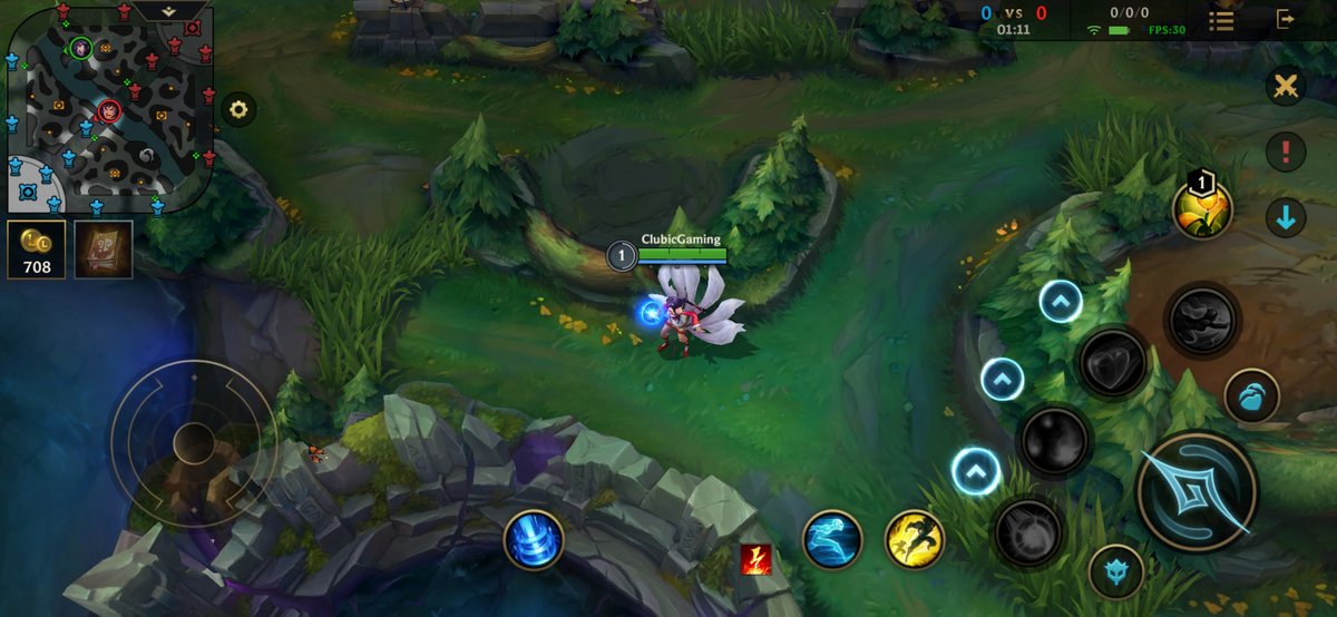 Un joueur de Ahri perdu dans jungle, revenant bredouille d'un gank au top © riotgames