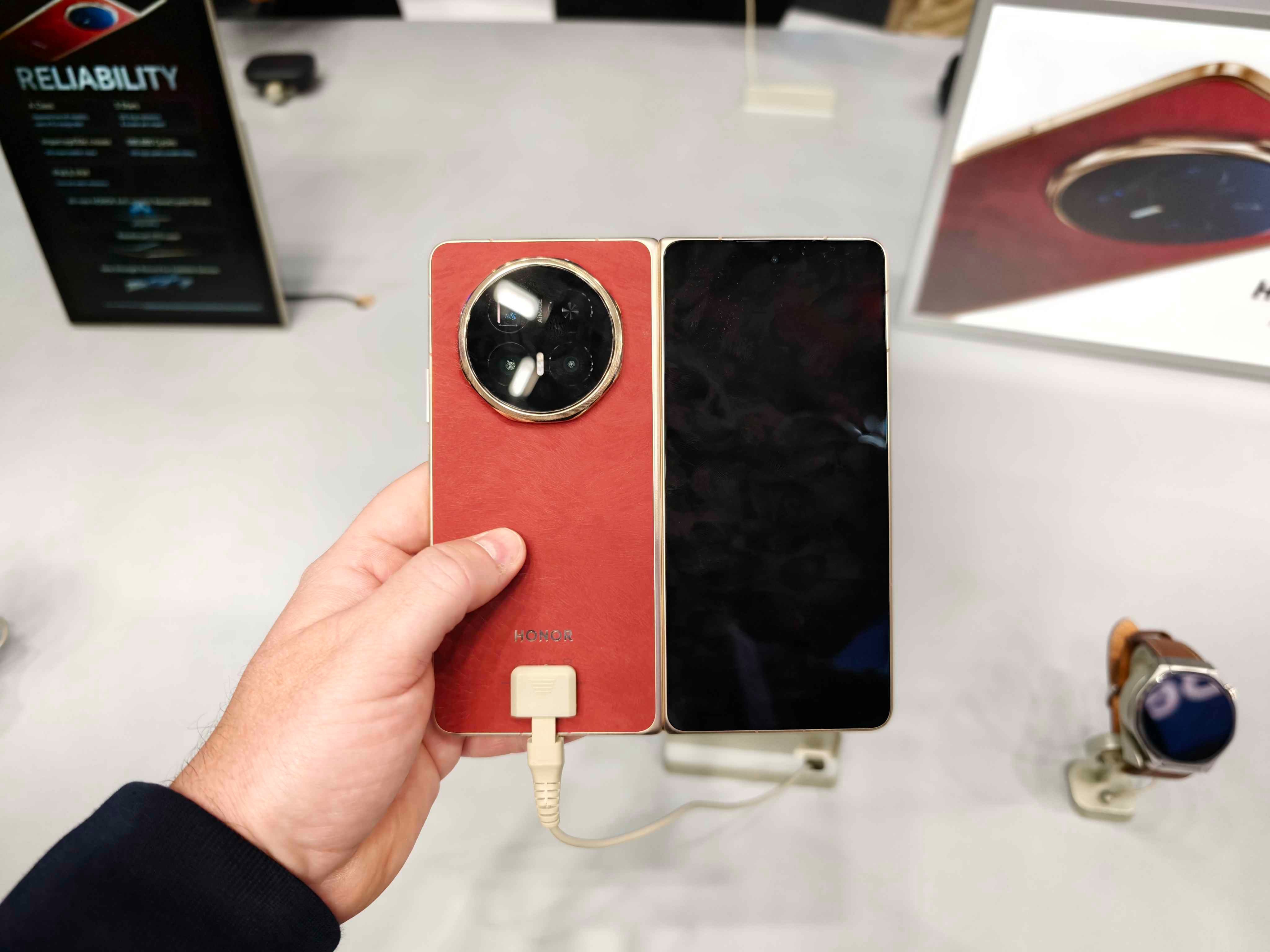 Le Honor Magic V6 ©Colin Golberg pour Clubic