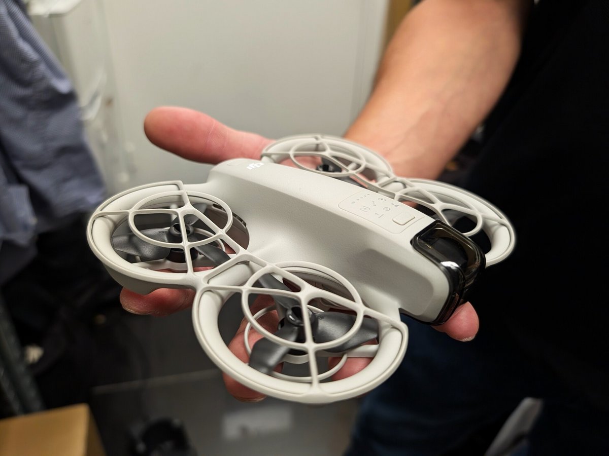 Voici le DJI Neo © Alexandre Boero / Clubic