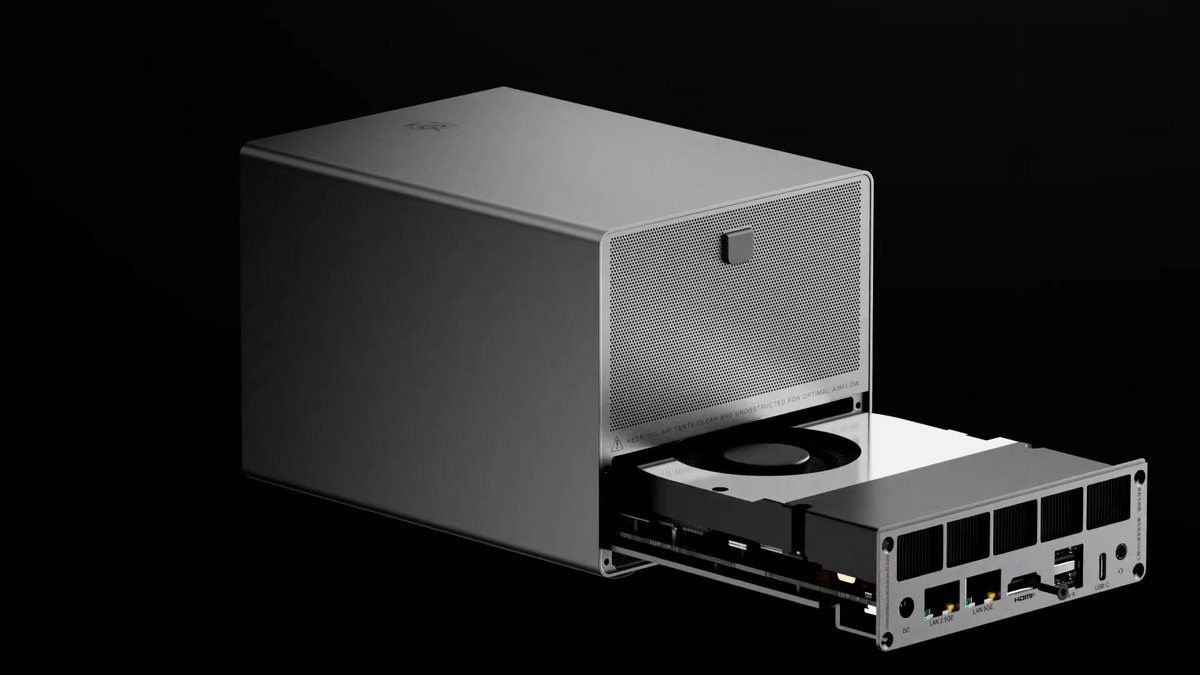 Le déjà fameux tiroir pour la carte mère du NAS ME Pro. ©Beelink