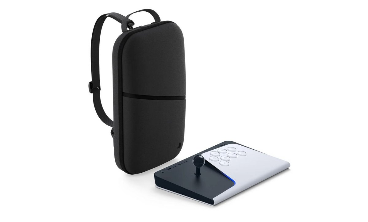 Le FlexStrike sera livré (entre autres) avec une sacoche de transports, un dongle PS Link et un câble USB-C. ©PlayStation