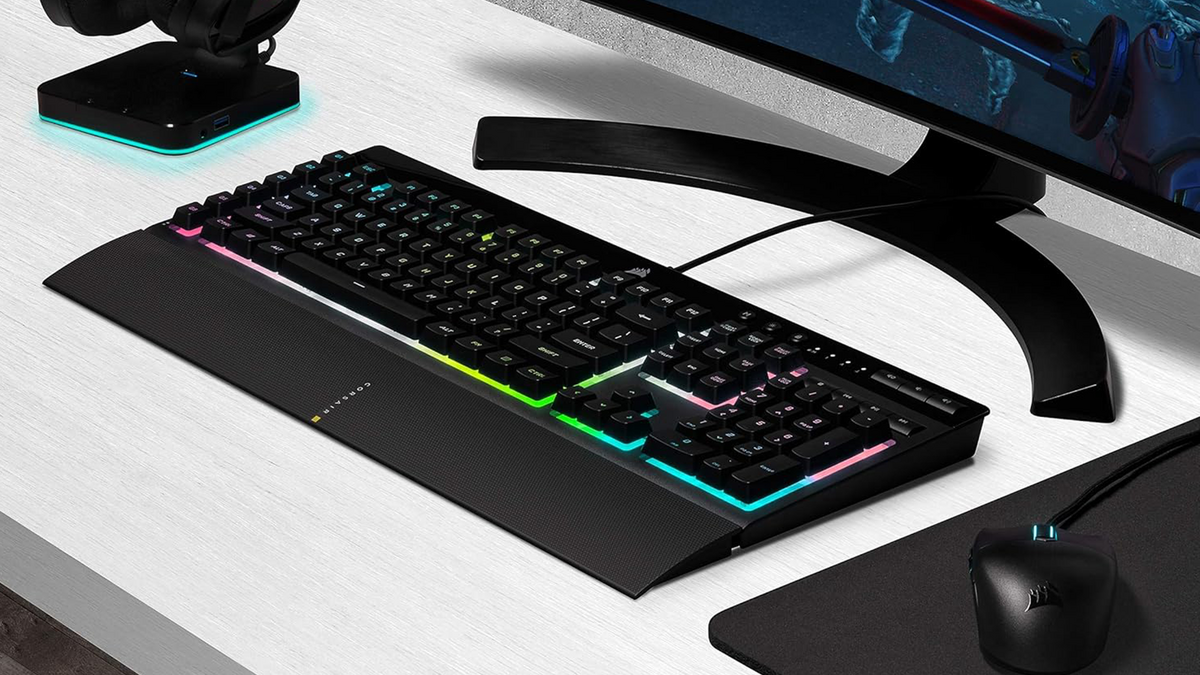 Clavier gaming Corsair K55 Pro.