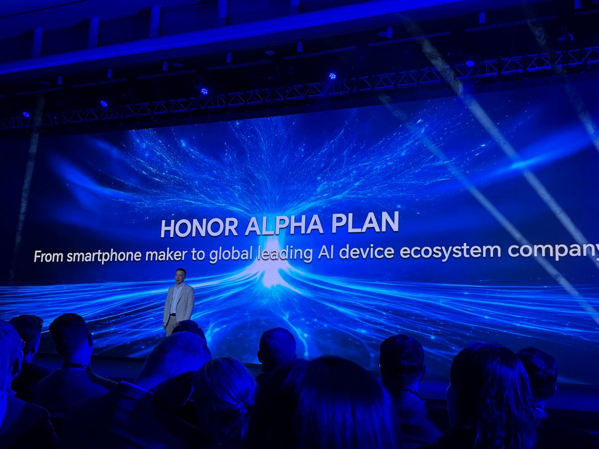 Honor Alpha Plan : Honor s’associe avec Google ou Qualcomm pour définir le futur de l’IA © Mathieu Grumiaux pour Clubic