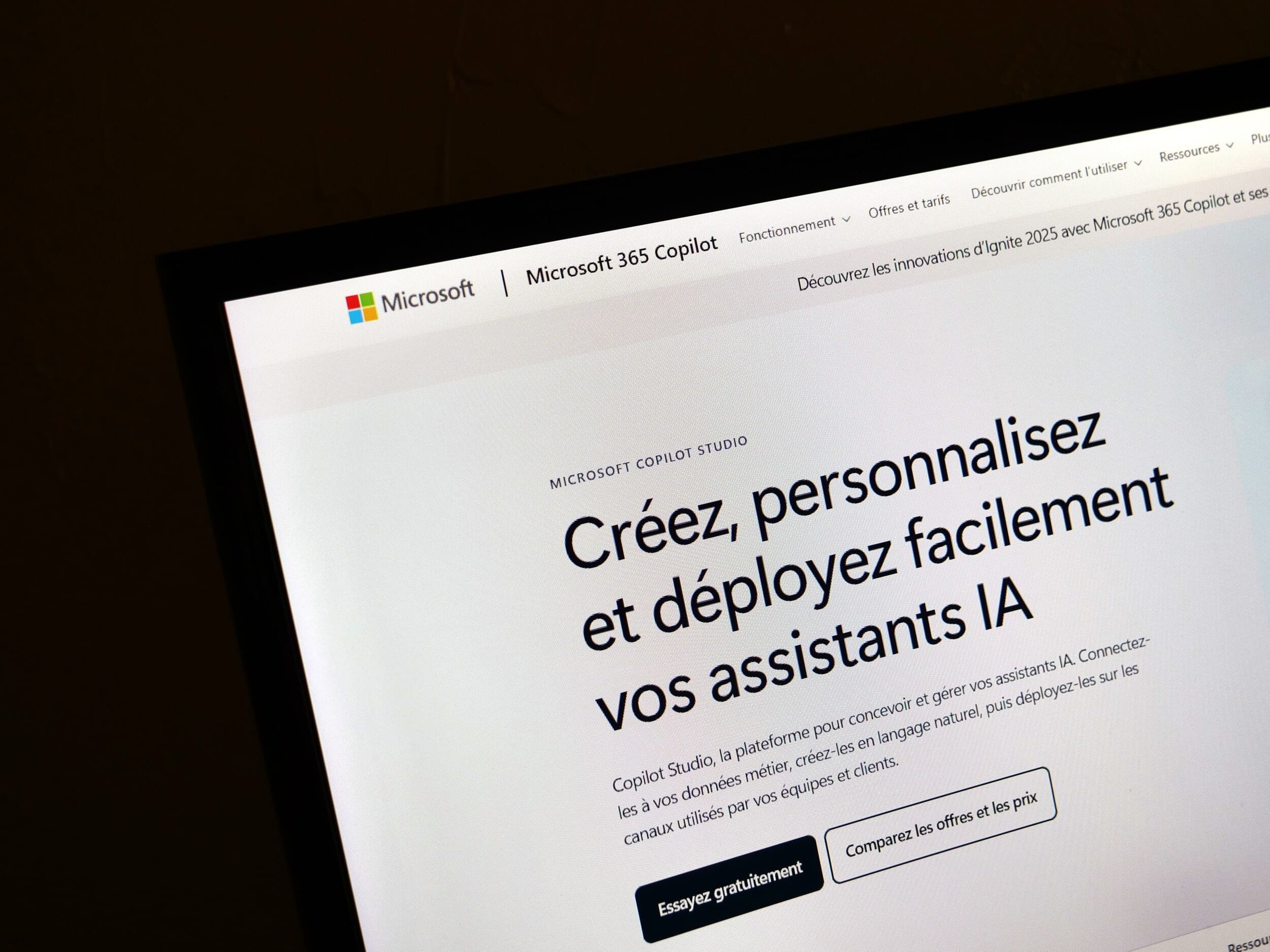 Les agents IA no-code de Microsoft Copilot Studio peuvent être manipulés en quelques minutes. © Alexandre Boero / Clubic