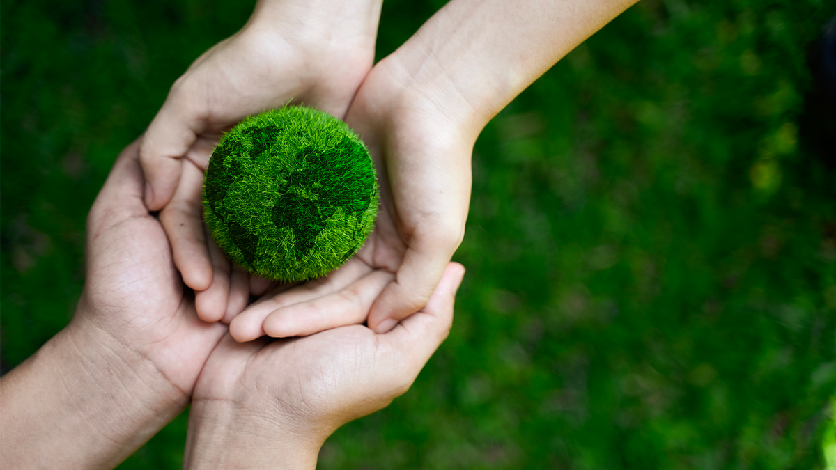 ENGIE vise la neutralité carbone dès 2045, affirmant ainsi son engagement au-delà de la simple fourniture d’énergie verte ©Shutterstock
