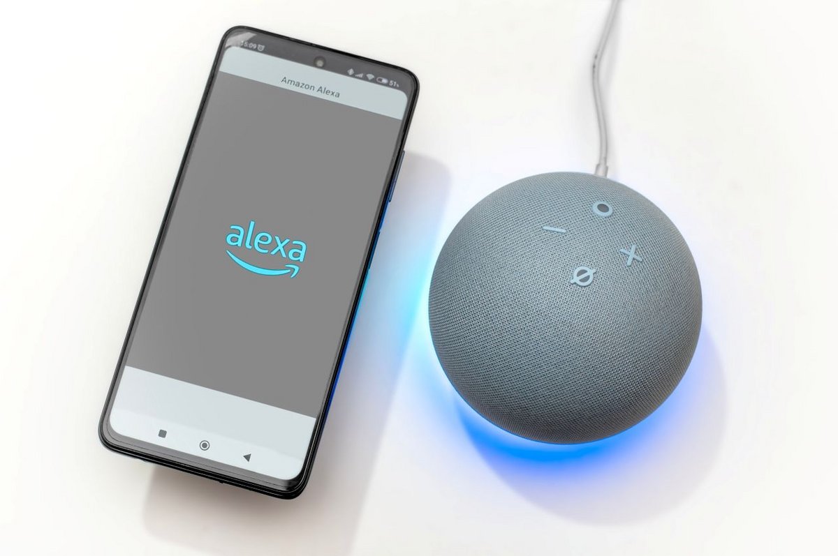 Alexa ne répond plus aux commandes des utilisateurs d'ampoules connectées Sengled - ©Jossfoto / Shutterstock