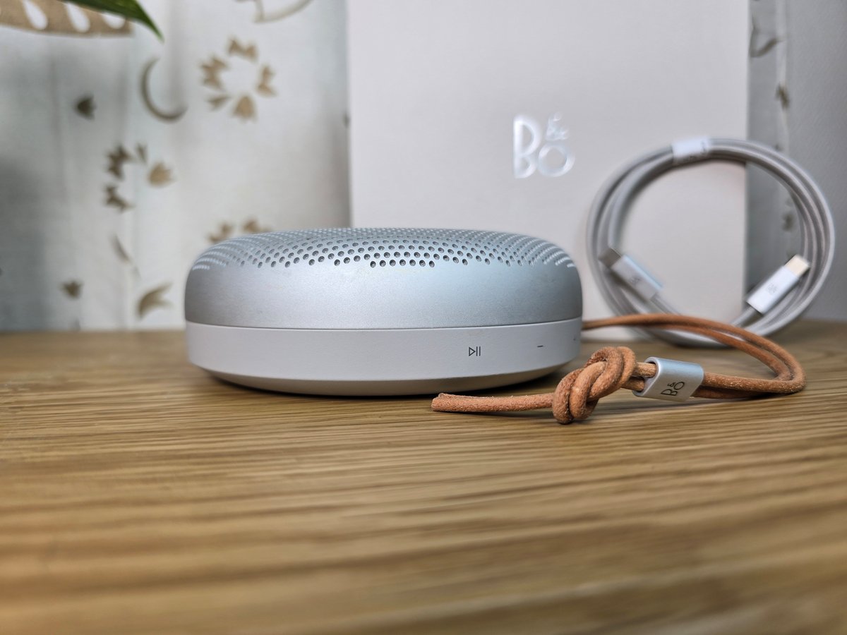Photo de la Bang & Olufsen Beosound A1 (Gen3) prise lors de notre test © Clubic