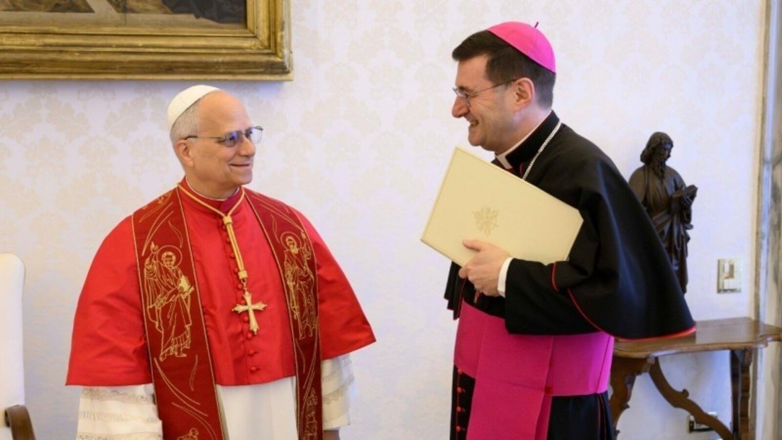 Le pape signe son encyclique en partie dédiée à l'IA. © Vatican Media
