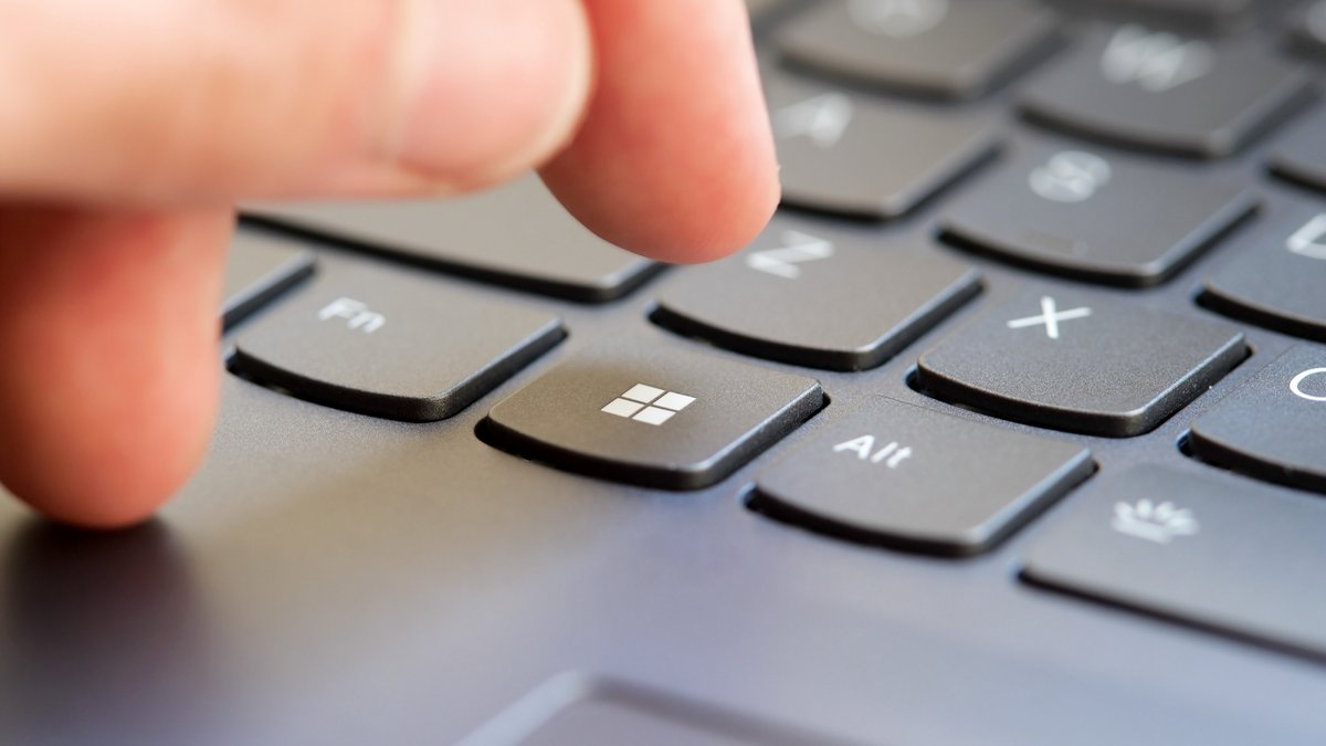 Windows 10 et 11 : les mises à jour facultatives d’août sont là, avec des correctifs attendus. © tomeqs / Shutterstock